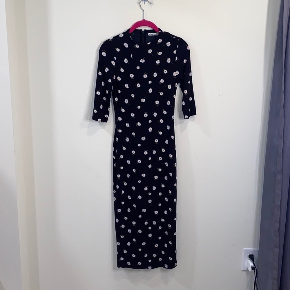 Alice + Olivia “Delora” Fitted Mock Neck Dress 0 - Picture 3 of 6